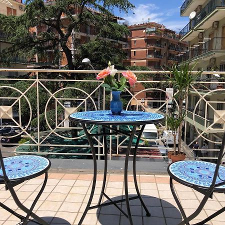 Stabia Holiday House Кастеламаре ди Стабия Екстериор снимка
