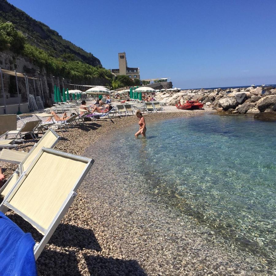 Stabia Holiday House Кастеламаре ди Стабия Екстериор снимка