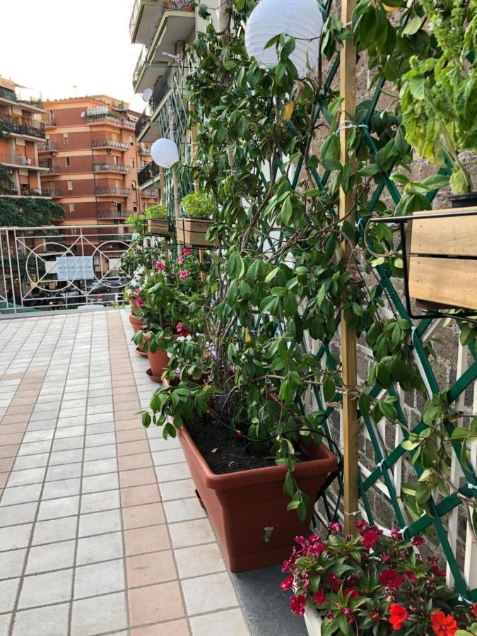Stabia Holiday House Кастеламаре ди Стабия Екстериор снимка