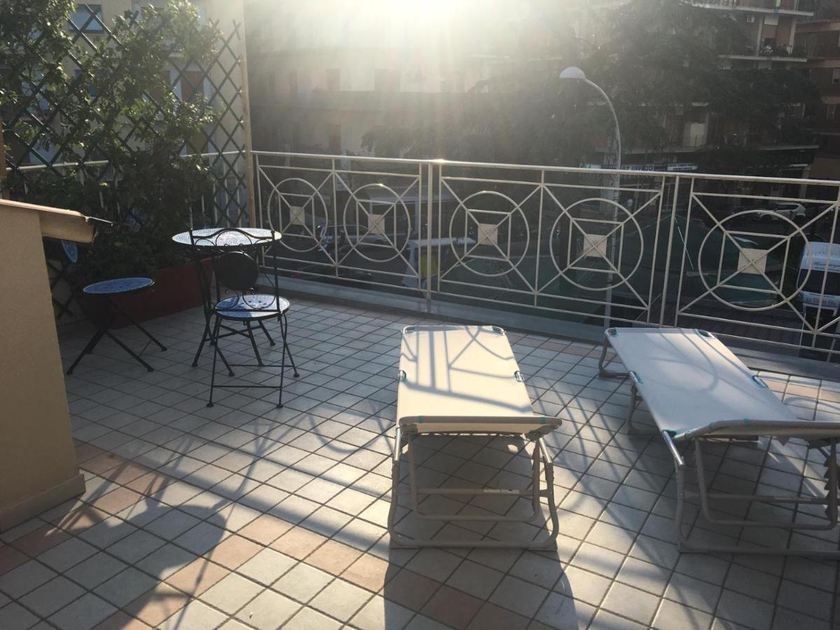 Stabia Holiday House Кастеламаре ди Стабия Екстериор снимка