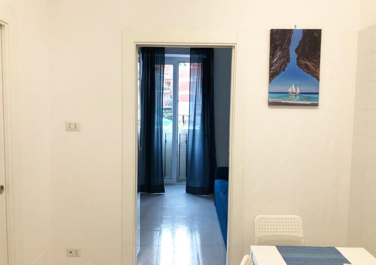 Stabia Holiday House Кастеламаре ди Стабия Екстериор снимка